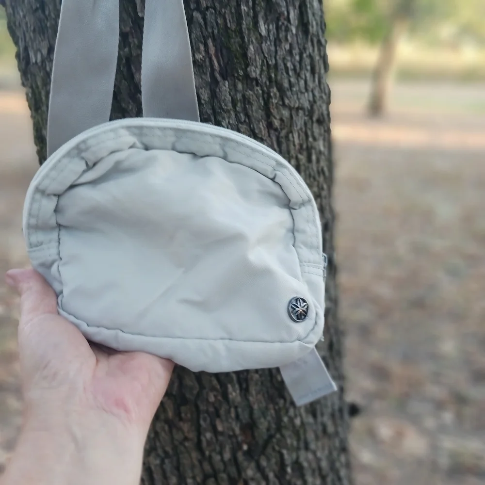 Giaim Waist Bag - Picture 2 of 7